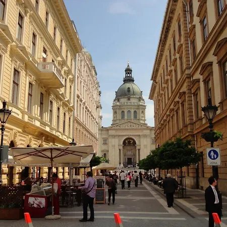 Vaci Bliss By Downtown With Free Parking アパート